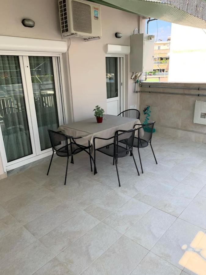 Renovated Apartment In The Center Of Larisa Exterior foto